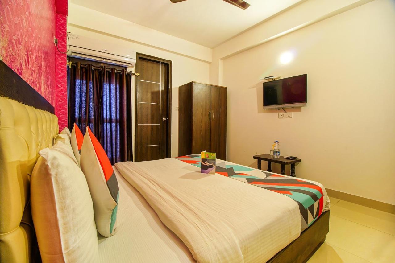 Fabexpress Tp Suite Near Igi Airport Neu-Delhi Exterior foto
